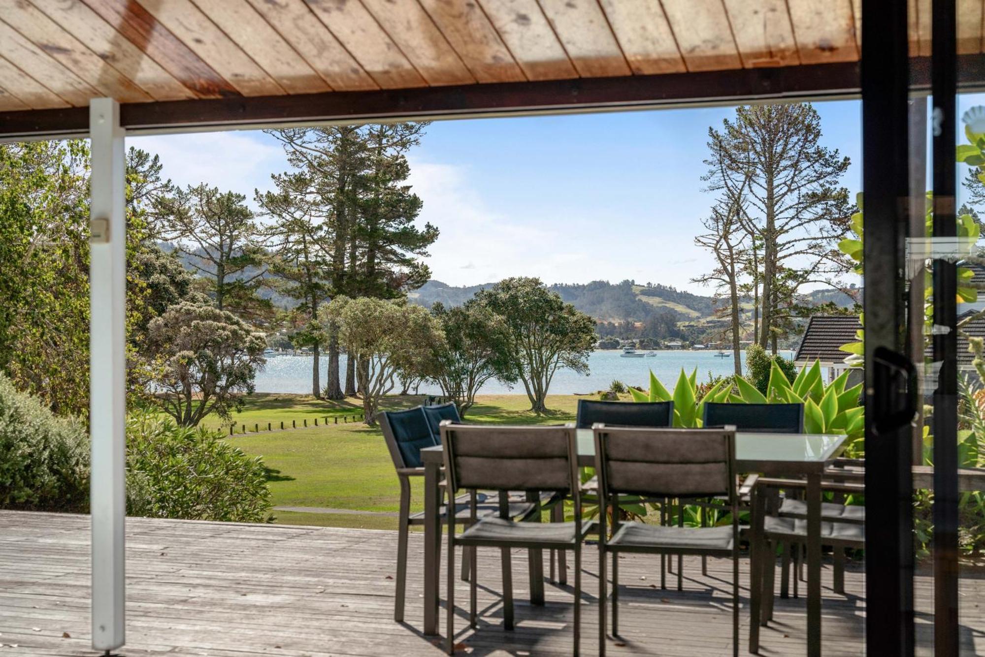 Pauanui Beach House Suntrap Exteriör bild